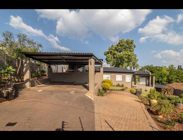 3 BEDROOM HOUSE FOR SALE IN ROODEKRANS